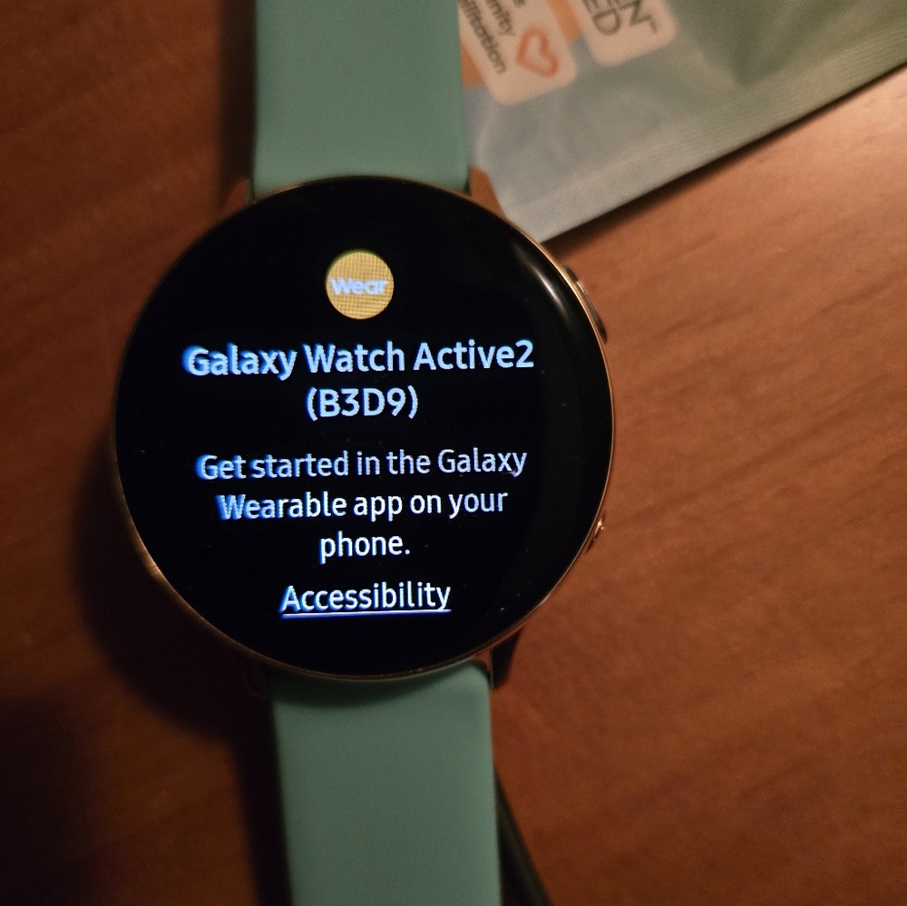 Samsung Galaxy Watch Active2 - Light Blue and Gold